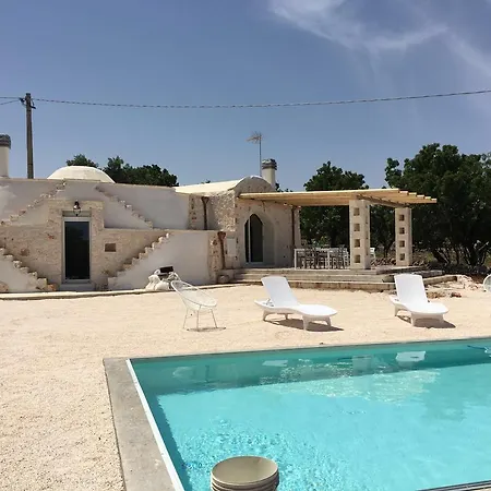 Trullo Ramunno 別荘 オストゥーニ