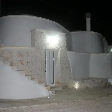 Trullo Ramunno オストゥーニ